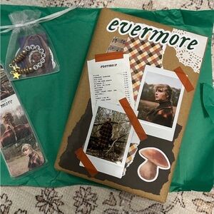 Taylor Swift-Inspired Blind Date With a Book – Choose Your Favorite Era